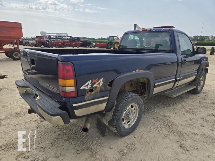 2002-chevrolet-silverado-2500-image-7
