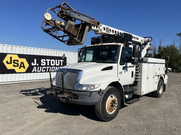 2003-international-durastar-4400-image-1
