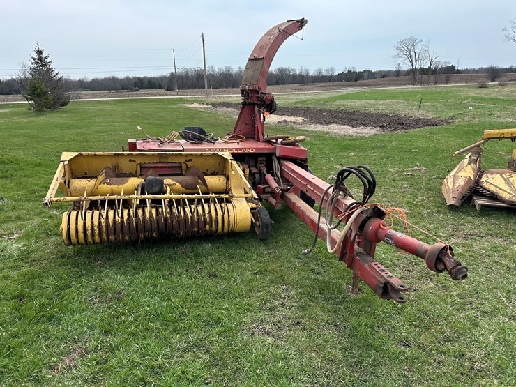 new-holland-790-image-6