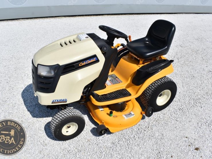 cub-cadet-ltx1042-image-4