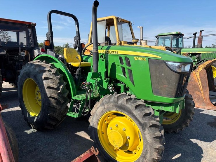 2015-john-deere-5055e-image-5