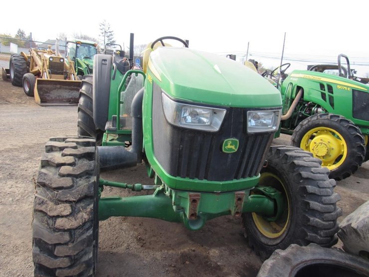 2021-john-deere-5055e-image-7