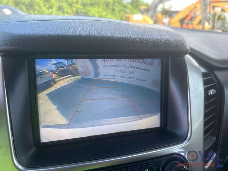 2019-chevrolet-tahoe-image-16