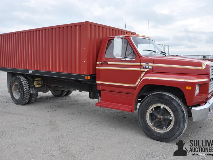 1983-ford-f700-image-3