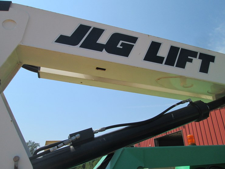 2015-jlg-600ajn-image-13