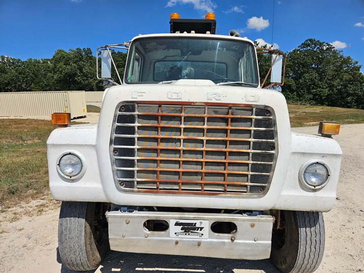 1982-ford-lt9000-image-23