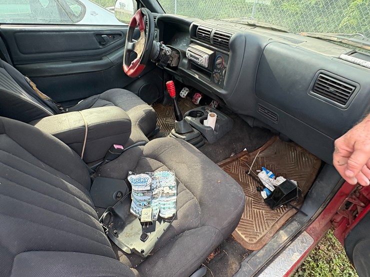 1996-chevrolet-s10-image-17