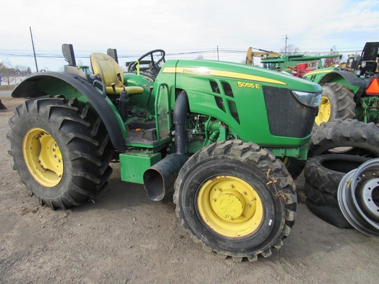 2021-john-deere-5055e-image-6