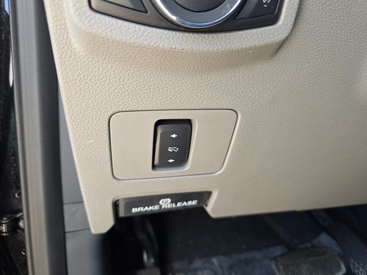 2022-ford-f600-image-115