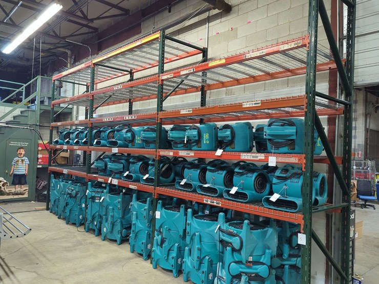 (3)-8-ft-sections-of-large-heavy-duty-pallet-racking-12-ft-tall-x-8-ft-x-3.5-ft-sections-image-2