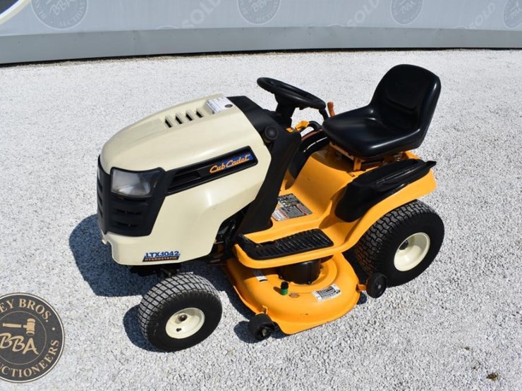 cub-cadet-ltx1042-image-3