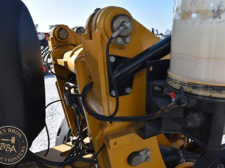 2011-caterpillar-908h-image-41