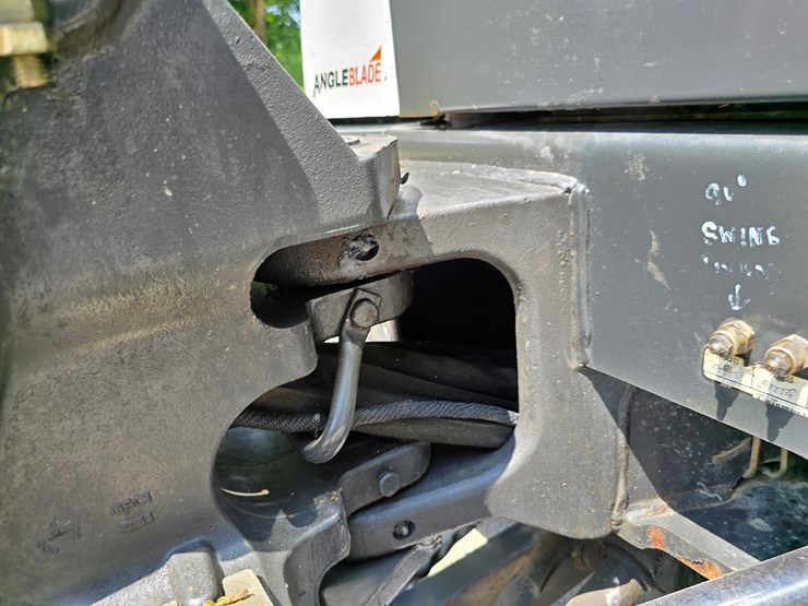 2012-bobcat-e35-image-53