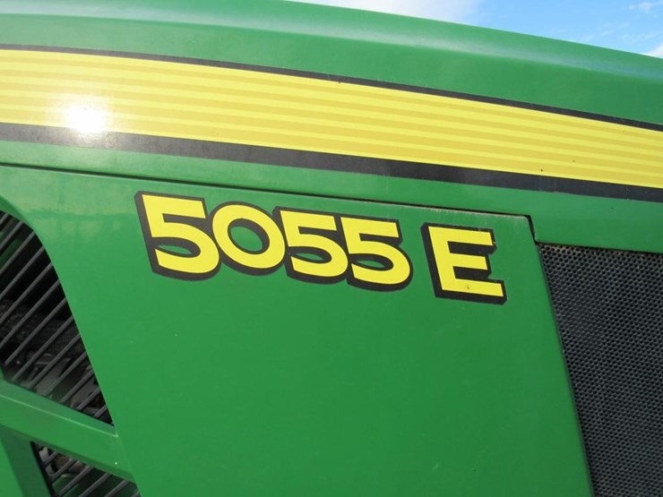 2021-john-deere-5055e-image-8