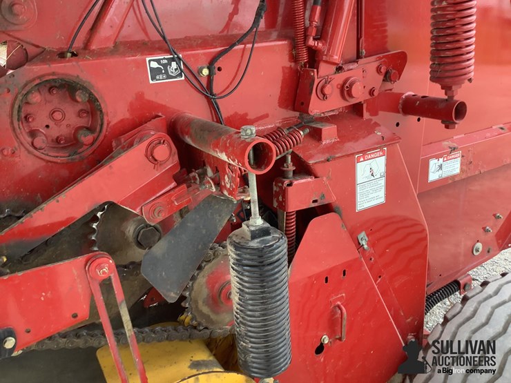 new-holland-br7090-image-11