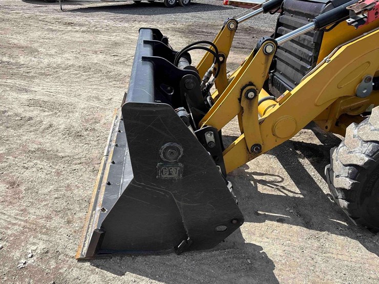 caterpillar-420f2-image-16