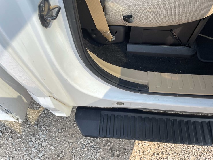 2019-ford-f350-xlt-image-16