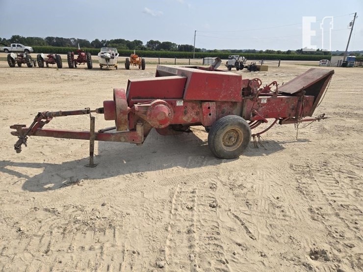massey-ferguson-124-image-4
