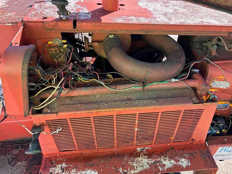 ditch-witch-350sx-image-12