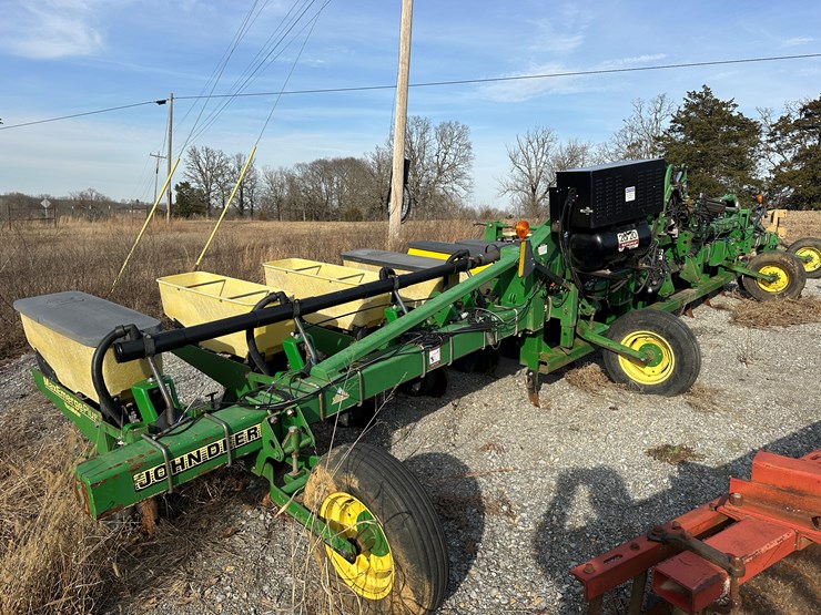 john-deere-1720-image-2