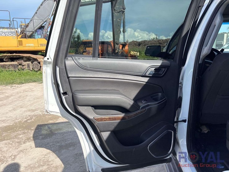 2019-chevrolet-tahoe-image-16