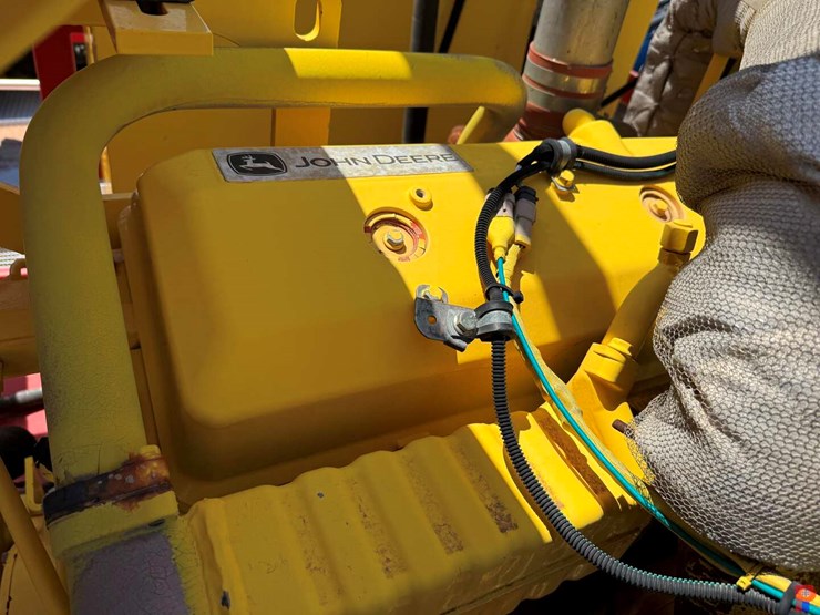 2013-john-deere-b-image-35