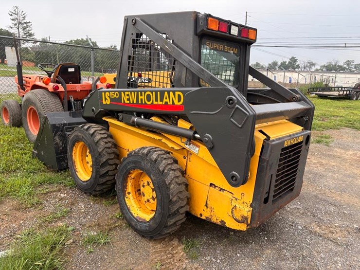 2003-new-holland-ls150-image-3