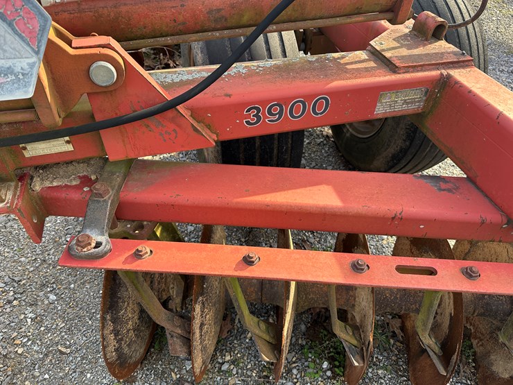 case-ih-3900-image-6