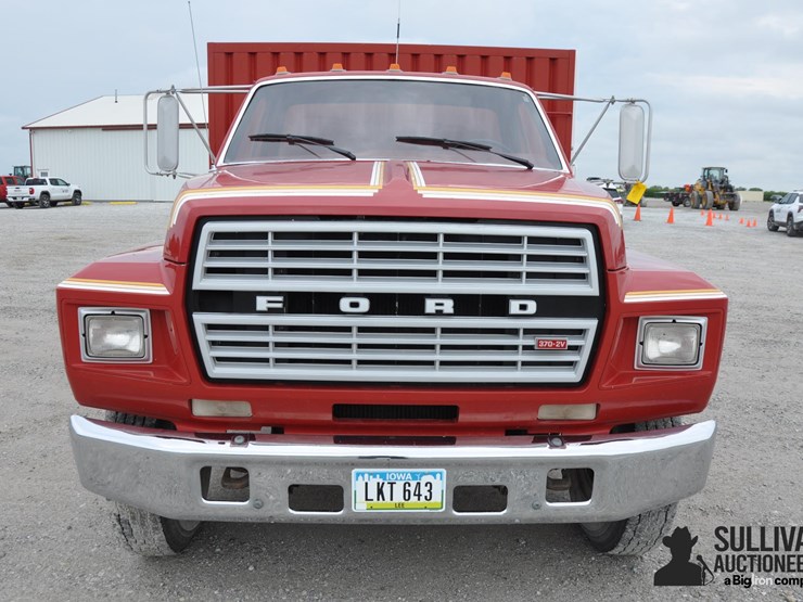 1983-ford-f700-image-2