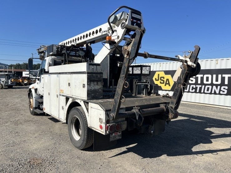 2003-international-durastar-4400-image-6