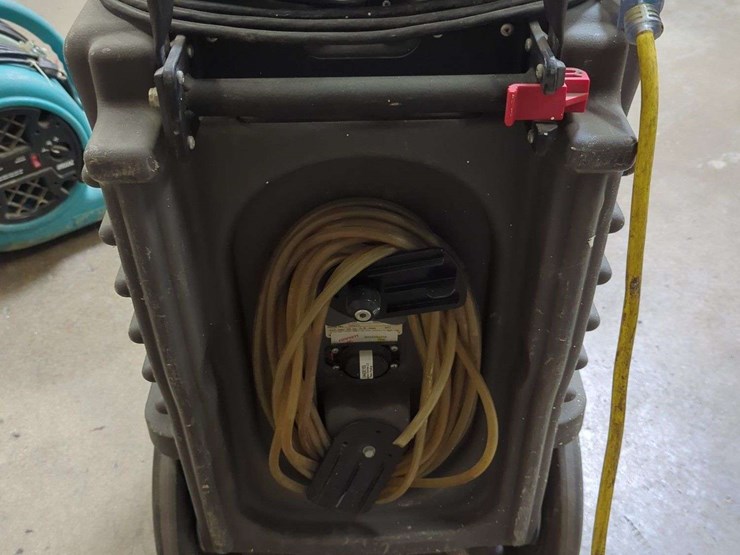 (1)-dri-eaz-evolution-lrg-dehumidifier-image-5