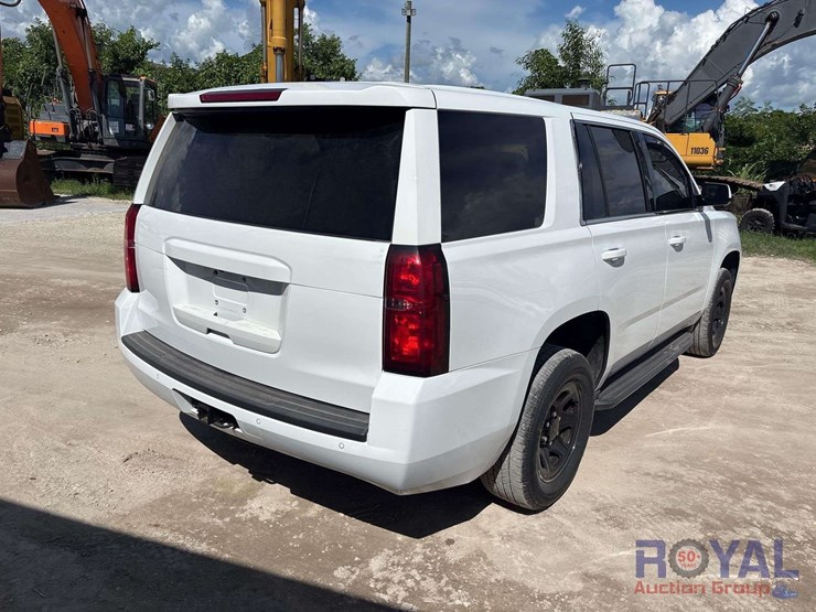 2019-chevrolet-tahoe-image-3
