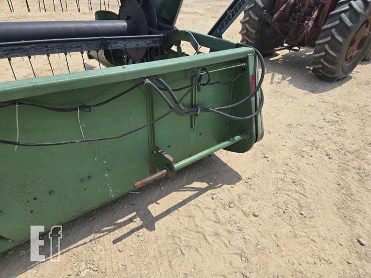john-deere-220-image-7