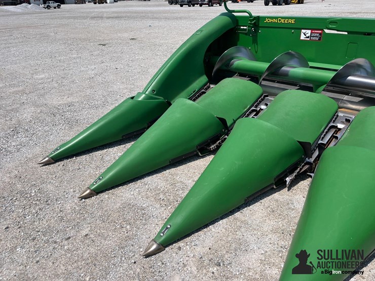 2012-john-deere-608c-image-12