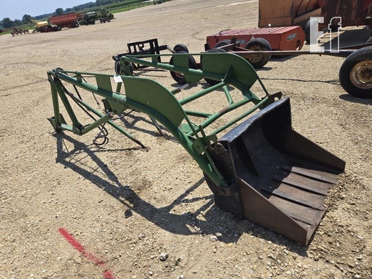 john-deere-b-image-3