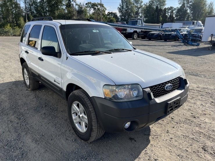 2007-ford-escape-image-2