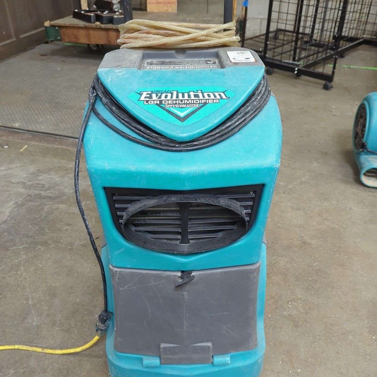 (1) Dri-eaz Evolution LRG Dehumidifier