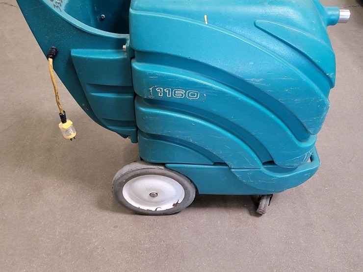 tennant-1160-hot-water-extractor-image-1