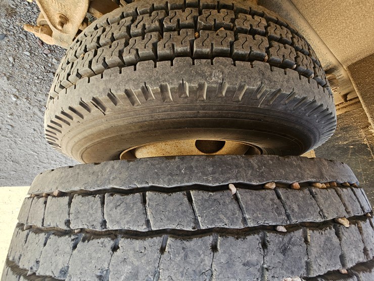 2008-international-durastar-4300-image-65