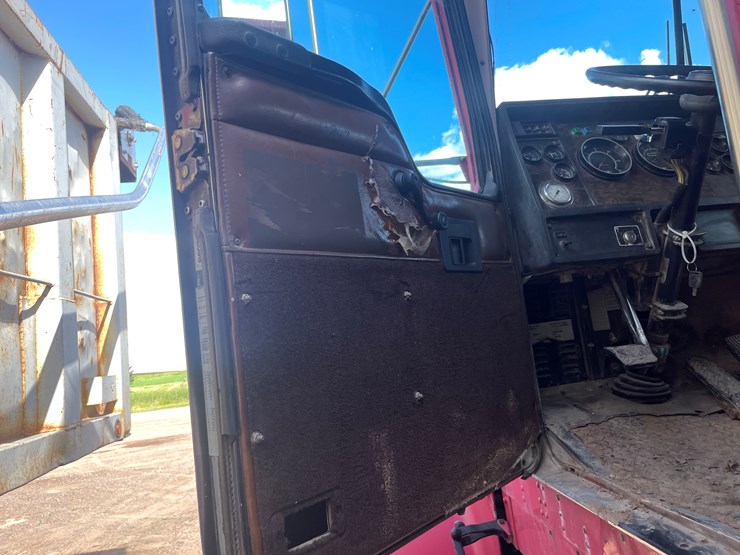 1995-kenworth-w900l-image-37