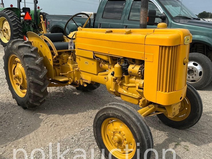 john-deere-320u-image-1