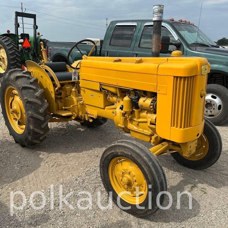 JOHN DEERE 320U