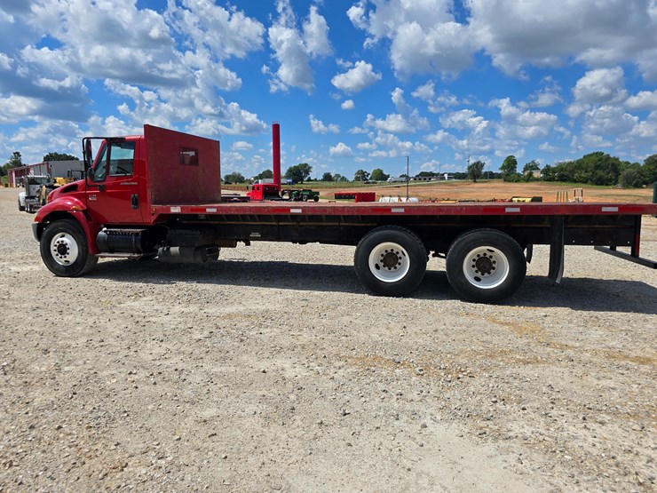 2003-international-durastar-4400-image-17