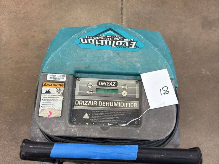 drieaz-dehumidifier-console-model-#-f292-sm-total-hours-2174-image-3