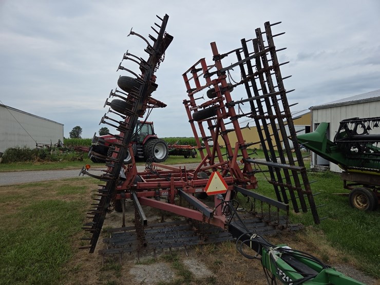 32’-cih-4300-field-cultivator-image-21