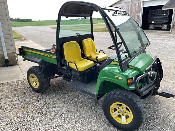 john-deere-gator-image-6