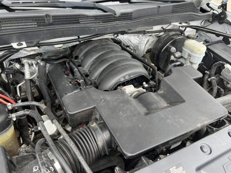 2014-chevrolet-silverado-image-14