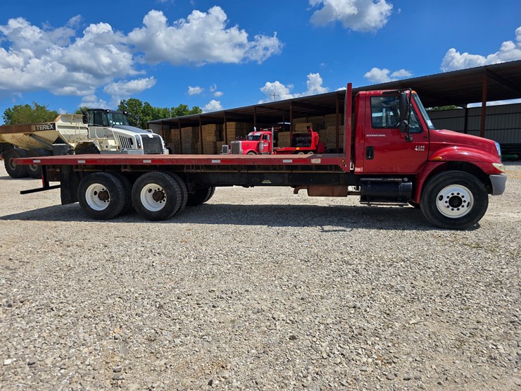2003-international-durastar-4400-image-44