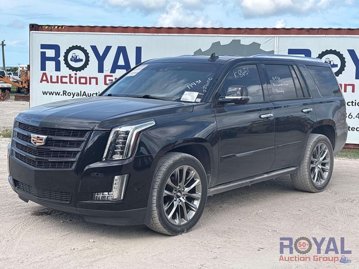 2020-cadillac-escalade-image-1
