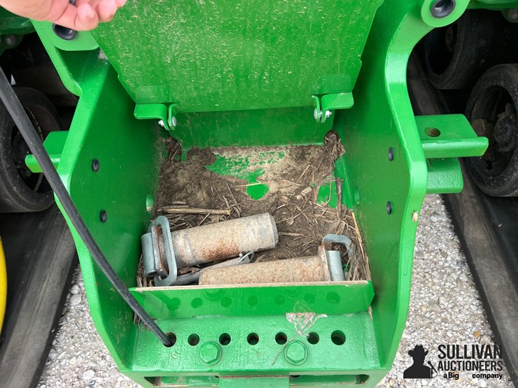 2021-john-deere-9570rx-image-13